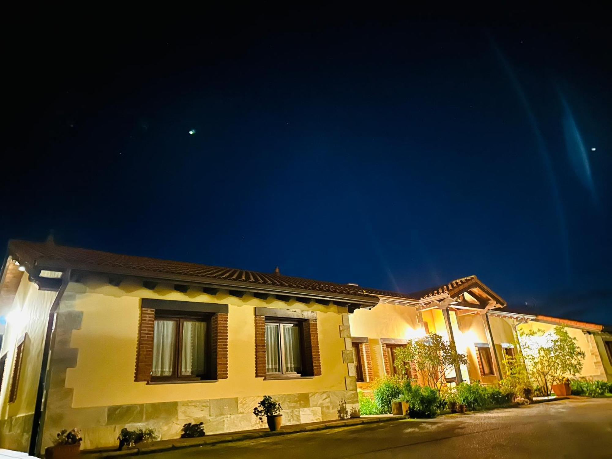 Apartamentos Rurales La Carbayala Oviñana Exteriör bild