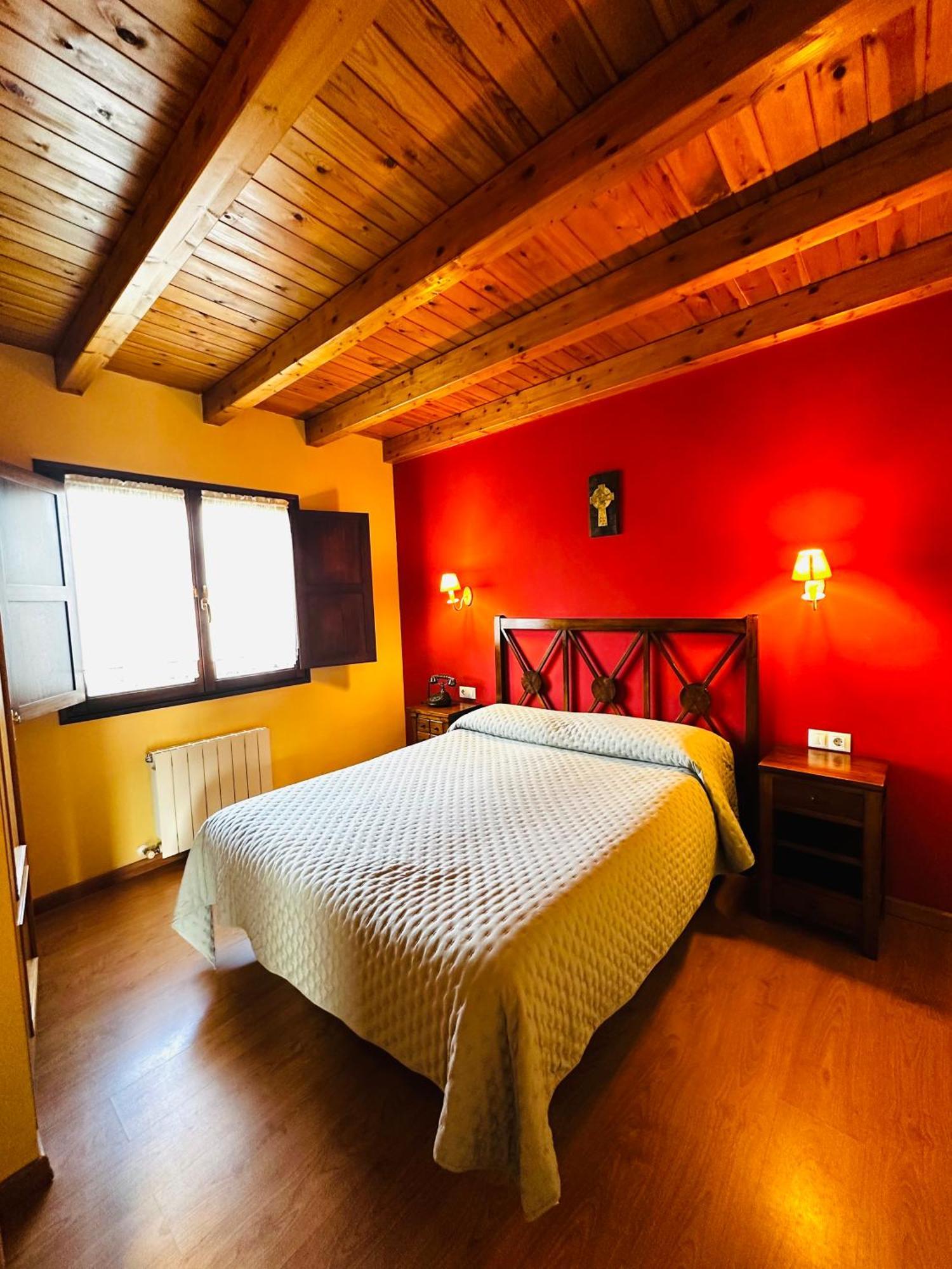 Apartamentos Rurales La Carbayala Oviñana Exteriör bild